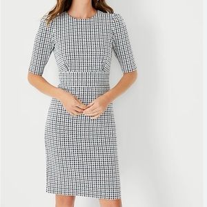 Ann Taylor Gingham Black/Blue Pattern Tailored Dress Size 8